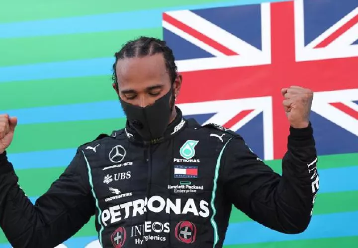 Piloto ganador de la Fórmula Uno, el británico Lewis Hamilton