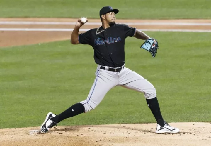 Humberto Mejía en su debut en las mayores en las Grandes Ligas. Foto:EFE
