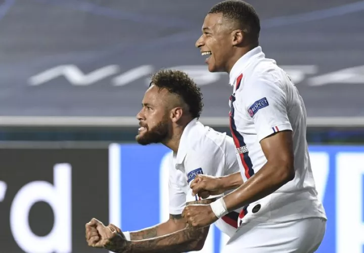Neymar y Mbappé Foto:EFE