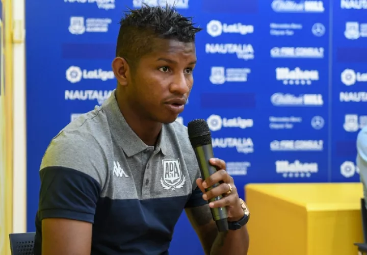 Fidel Escobar fue presentado ayer por su nuevo equipo, Alcorcón. Foto: AD_Alcorcon