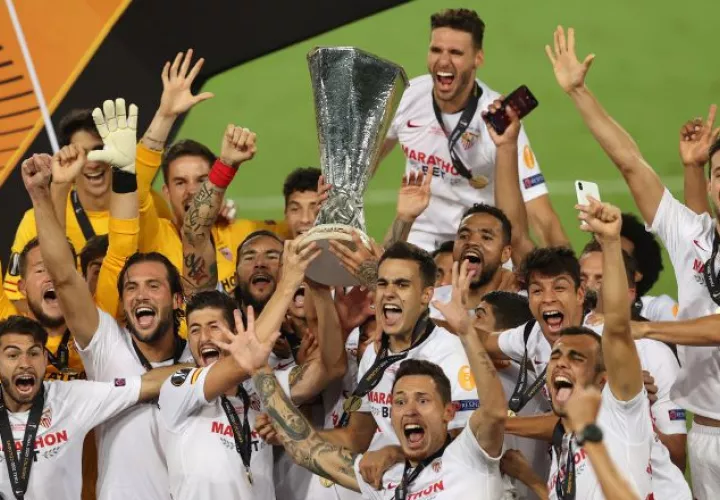 Jugadores de Sevilla, festejan. Foto: EFE