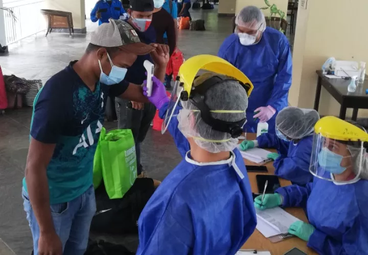 Mientras los mineros estén en aislamiento preventivo, personal médico realizará un monitoreo diario. Cortesía