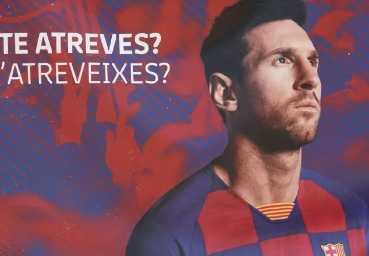 Un cartel en el Camp Nou , días después de que el delantero argentino del FC Barcelona enviara un burofax al club catalán.  Foto:EFE