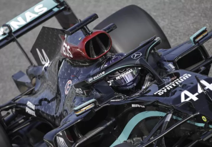 Lewis Hamilton lidera la clasificación en la actual temporada en la Fórmula Uno. Foto:EFE