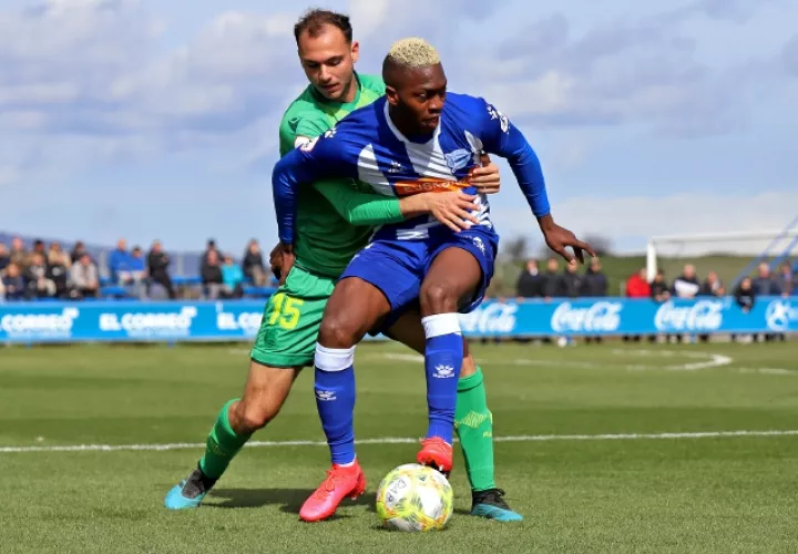José Luis 'Puma' Rodríguez en un partido de Alavés. Foto: @Alave
