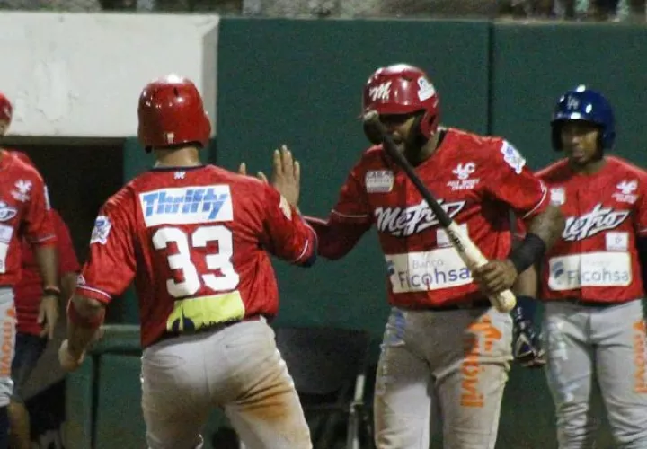 Panamá Metro es el actual campeón y  abrirá el torneo mayor de béisbol al enfrentar a Colón. Foto: Fedebeis