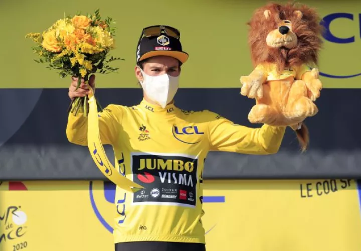 Primoz Roglic es el líder del Tour de Francia. Foto:EFE