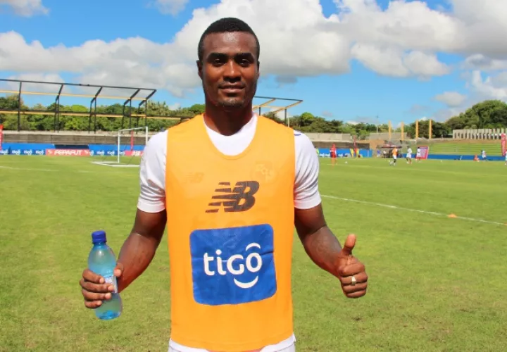 El defensa central Richard Peralta. Foto:Fepafut