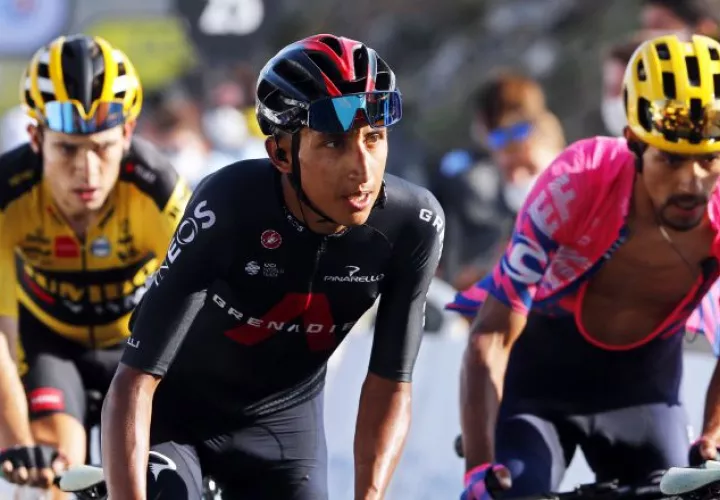 Egan Bernal (centro). Foto:EFE