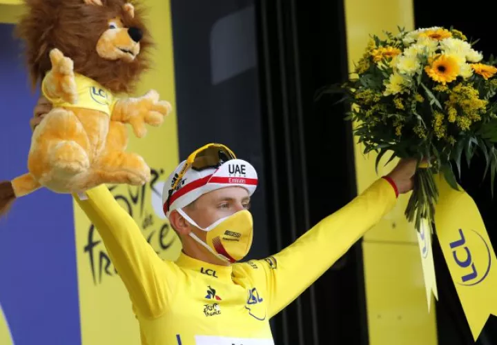Tadej Pogacar es el nuevo líder del Tour de Francia. Foto:EFE