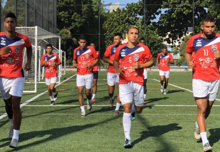 CAI de La Chorrera tiene por lo menos dos semanas de entrenar con miras a la preliminar de la Liga Concacaf. Foto:@CAI