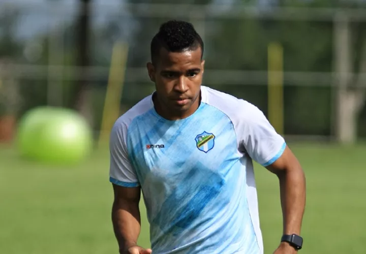 'Gasper' Murillo es uno de los refuerzos de Comunicaciones. Foto:@CremasOficial
