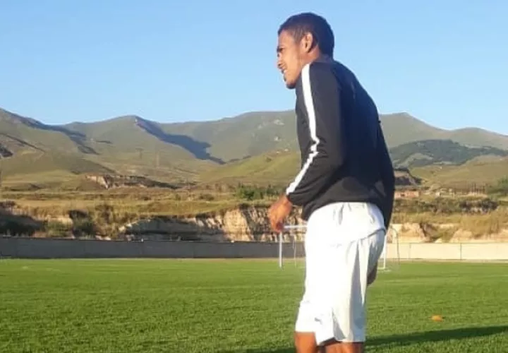 Manuel Vargas juega en el Lori F.C. en la Liga Premier de Armenia. Foto:Instagram