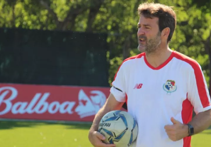 El técnico Thomas Christiansen . Foto: @Fepafut