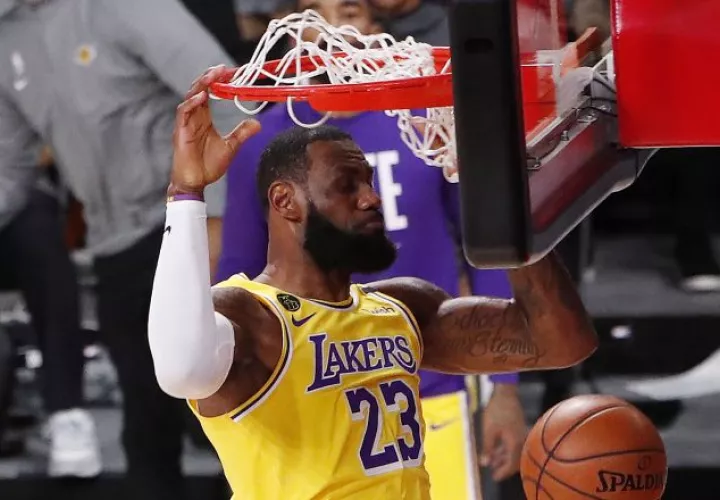 LeBron James (23). Foto:EFE