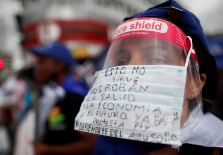Trabajadores del SUNTRACS seguirán protestando para lograr la reapertura.