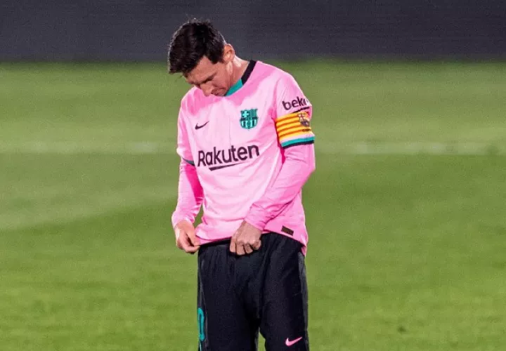 Messi lamenta el revés del Barcelona. Foto:EFE