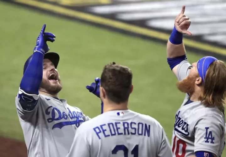Los Dodgers festejan su tercera victoria ante Tampa Bay. Foto:EFE