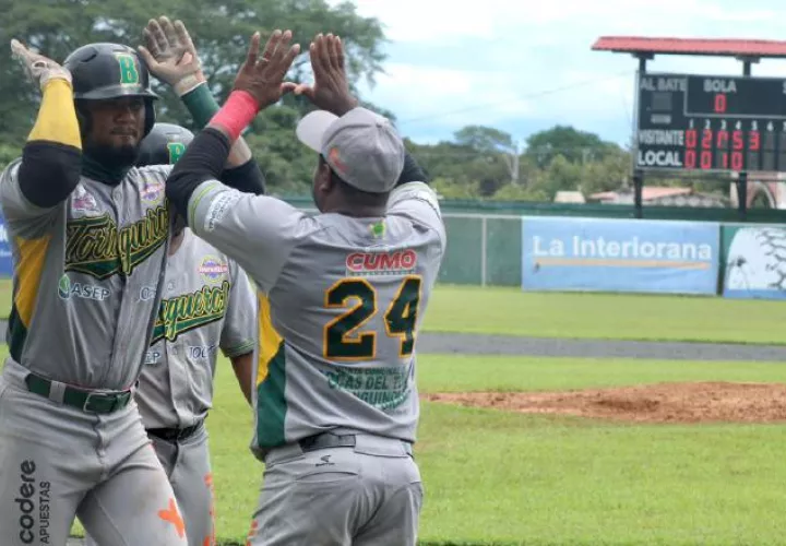 En Bocas del Toro, Allen Córdoba con buena serie semifinal ante Metro. Foto:Fedebeis