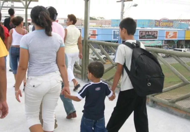 Hubo padres que al no tienen buena comunicación, sí se vieron afectados con las visitas. (Foto: Archivo)