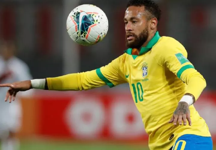 Neymar se encuentra con molestias musculares. Foto:EFE