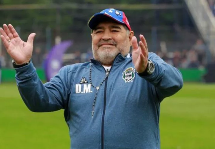 Diego Maradona dirigió a su último club Gimnasia y  Esgrima La Plata. Foto:EFE