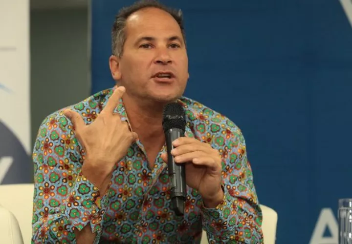 El expelotero venezolano Omar Vizquel. Foto:EFE 
