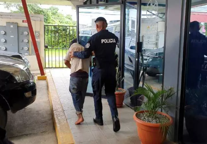 Moradores viven atemorizados por los abusos de supuestos líderes religiosos, sobre todo en lugares apartados de las comarcas. 