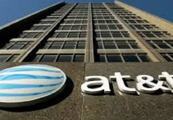 Entre octubre y diciembre, AT&T perdió $13,883 millones. EFE