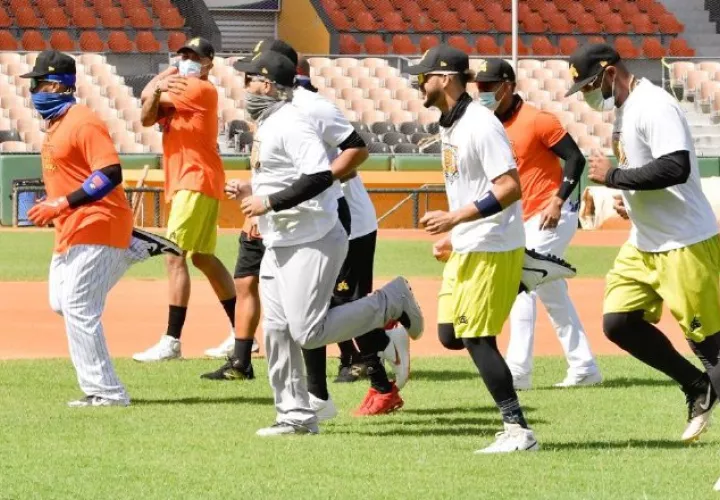 Jugadores de las Águilas en los entrenamientos. Foto:@aguilascibaenas