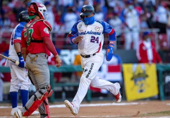 Robinson Canó anotó una carrera para República Dominicana. Foto:EFE