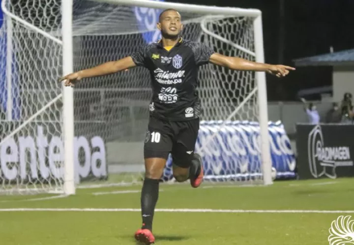 Rafael Águila, anotó el gol del triunfo para el CAI de La Chorrera. Foto:@LPF