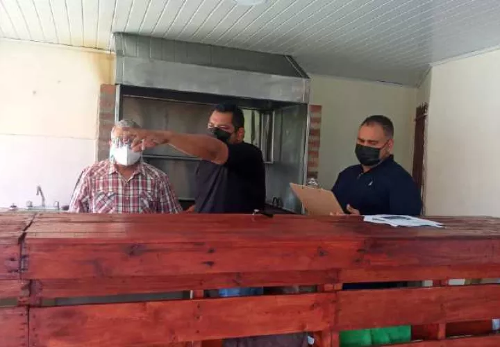 Inmediatamente ayer, funcionarios realizaron una inspección. 