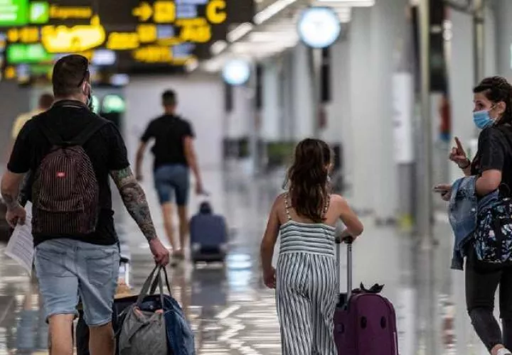 Colombia cerró el 2020 conectado con 24 países a través de 21 aerolíneas, cifras que superan la meta trazada por ProColombia en 2020. EFE