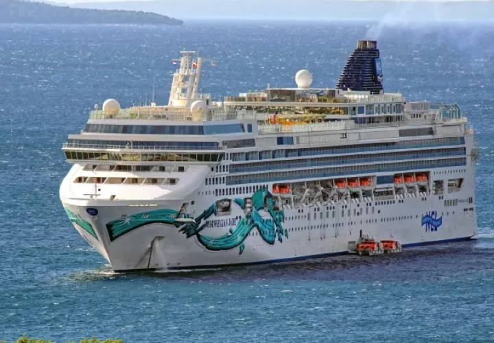 CLIA calcula que cada día que los cruceros no están operando significa 2.500 empleos menos. EFE