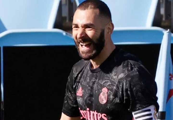 Karim Benzema anotó dos goles en el triunfo del Real Madrid. Foto:EFE