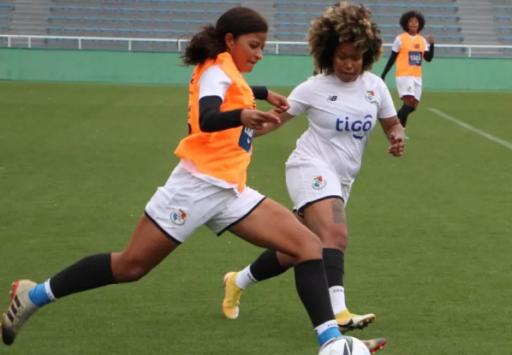 El equipo femenino entrenó ayer con miras al partido ante las japonesas. Foto:Fepafut