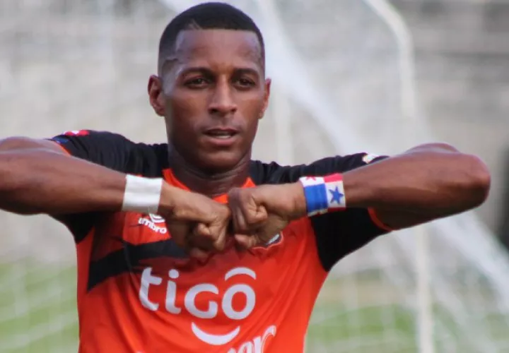 El panameño Nicolás 'Yuyu' Muñoz es el goleador del Águila, salvadoreño. Foto:EFE