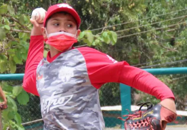 Carlos Burac guió a Los Santos a una victoria. Foto: Fedebeis