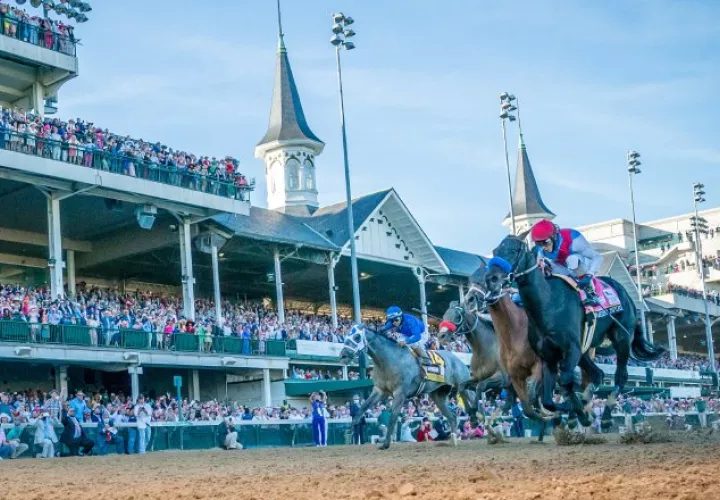 El jockey puertorriqueño John Velázquez. Foto:@KentuckyDerby