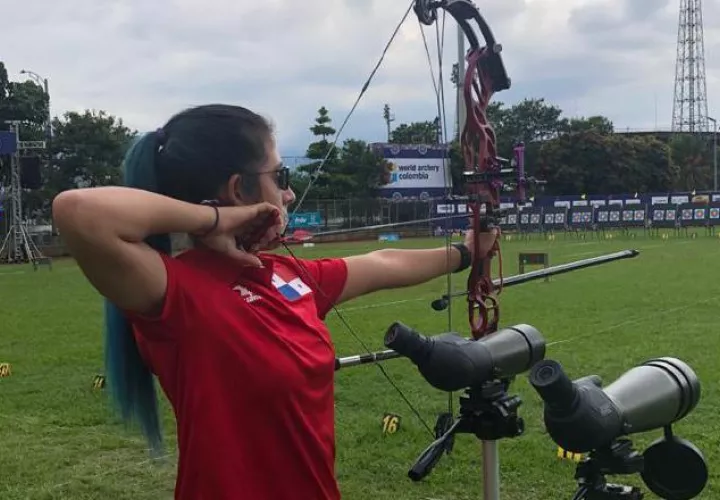 Astrid Barría, destacó en el tiro con arco. Foto:Cortesía