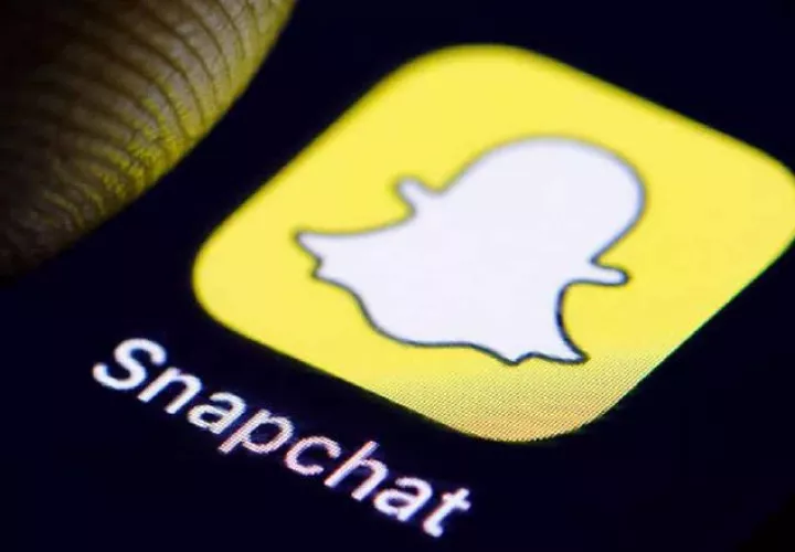 Snapchat ha cambiado la forma en que las personas se comunican, se expresan y cuentan historias. EFE