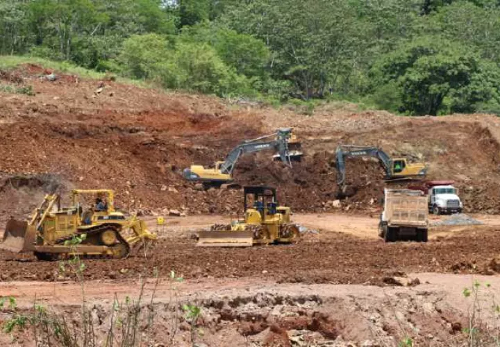 El único megaproyecto que avanza "a todo pulmón" es la construcción de la Línea 3 del metro entre Panamá y Ciudad Futuro. Cortesía Metro de Panamá