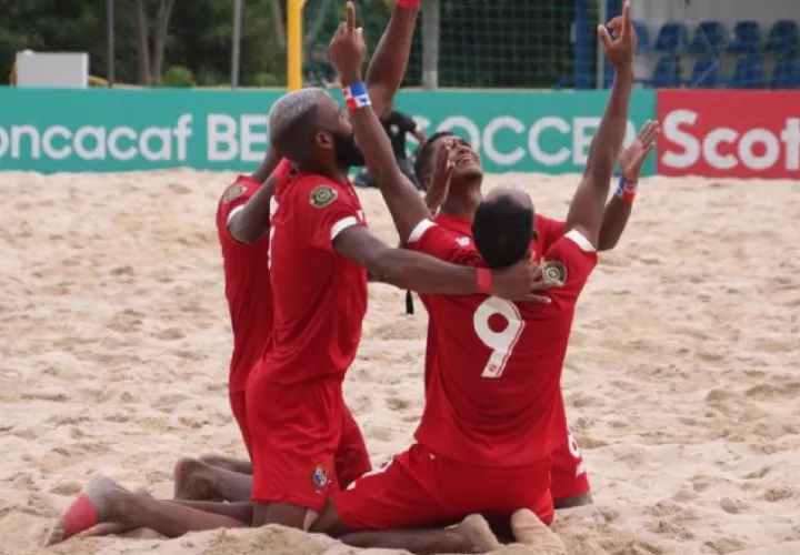 Jugadores de la selección de fútbol playa de Panamá. Foto:Fepafut