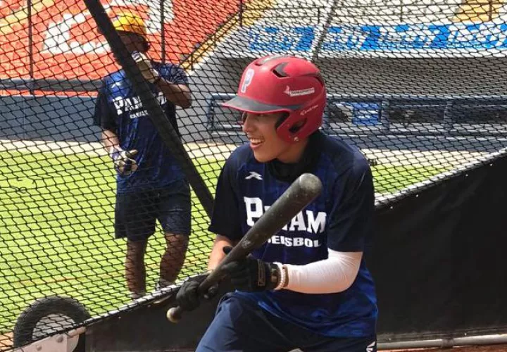 Los peloteros han trabajado en el toque de pelota.