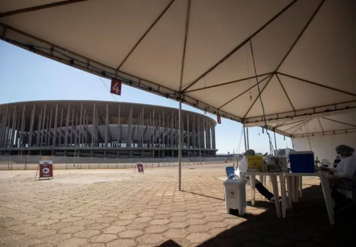 Vista exterior del estadio Mané Garrincha, donde iniciará la Copa. Foto:EFE
