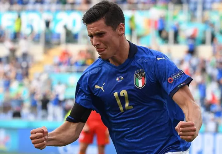 El centrocampista Matteo Pessina, de Italia, celebra su gol ante Gales. Foto:EFE