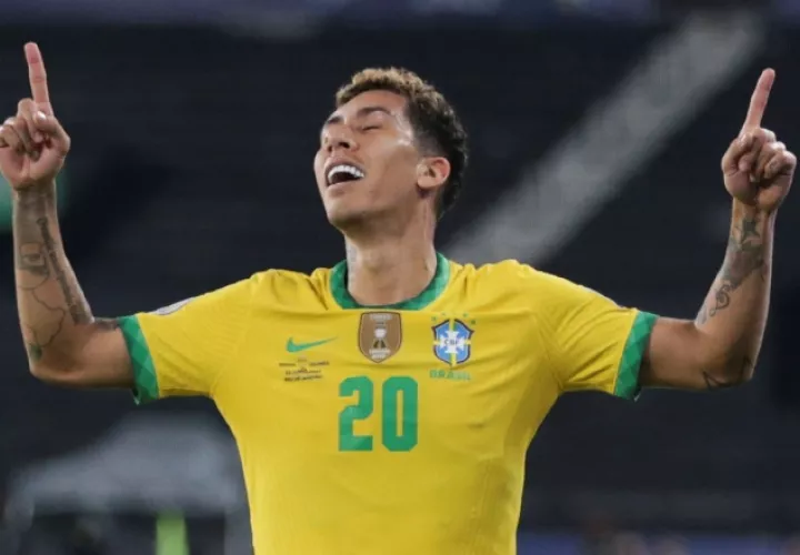 Roberto Firmino festeja su gol. Foto:EFE