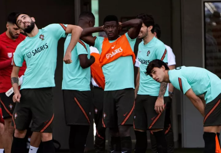 Portugueses entrenan Foto:EFE