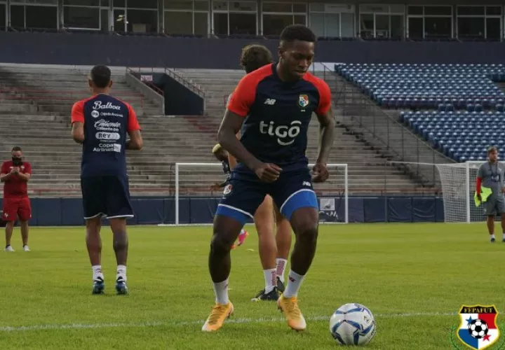 La selección entrenó ayer en el estadio Rod Carew. Foto:Fepafut